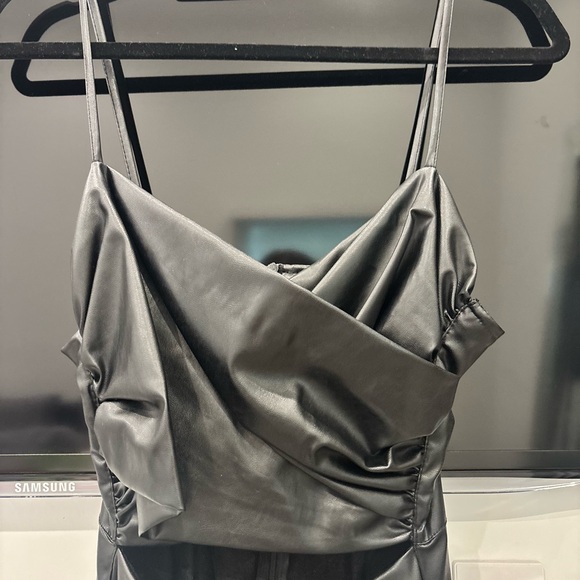 Zara Elegant Black Leather Dress - Picture 3 of 8